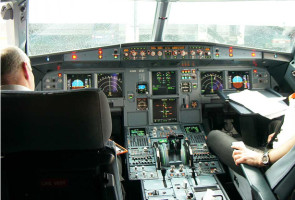 cockpit_wikipedia.jpg 