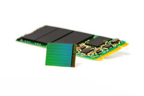3d_nand_die_with_m2_ssd-100575638-large.jpg 