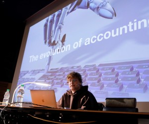 Abacus Research bringt KI in die Buchhaltung