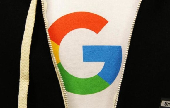 Google-Logo auf T-Shirt 