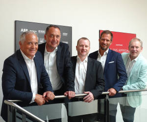 Data Migration Services gründet Holding