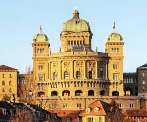Finanzkommission äussert Skepsis zur SAP-Migration des Bundes