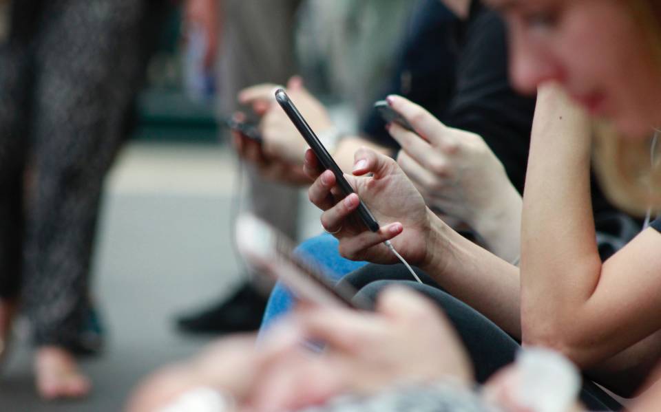 Konsumentenschutz fordert Deckel für Roaming-Tarife