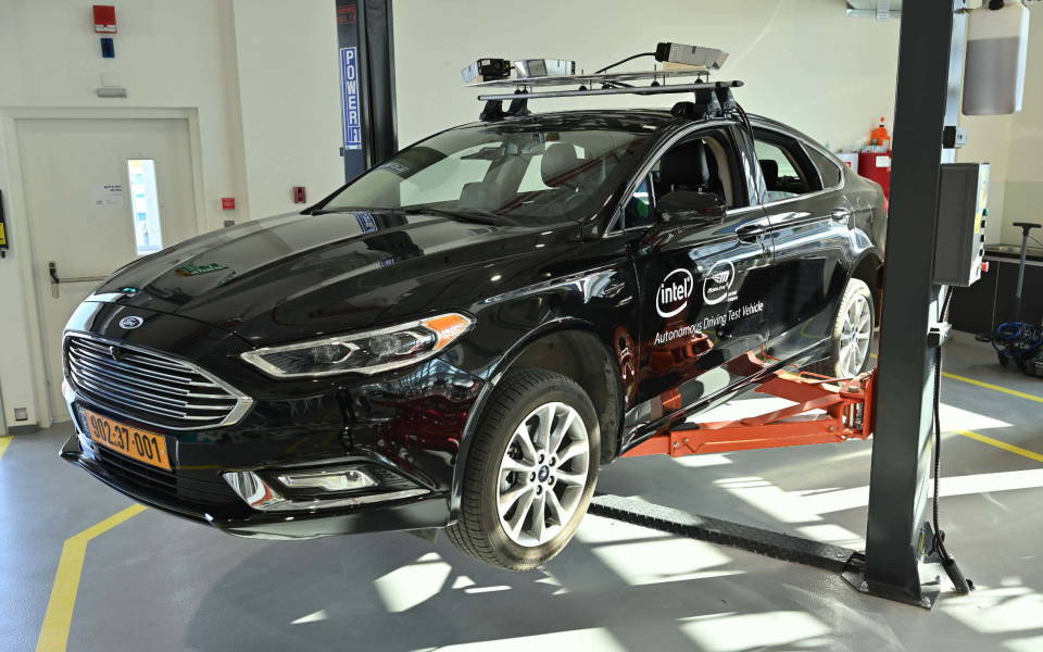 Intel treibt die Entwicklung von Robotertaxis voran