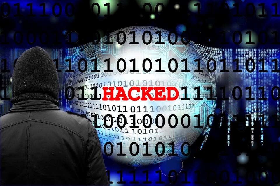 Mehr als drei Mal soviele Cyberangriffe auf Finanzinstitute