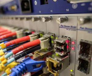 Init7 geht gegen Swisscom vor