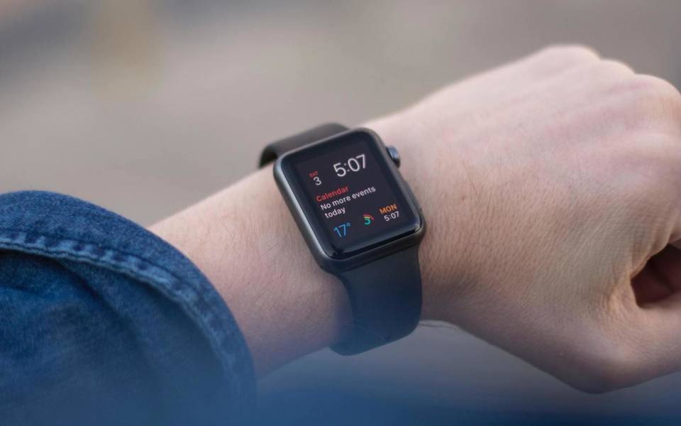 apple smartwatch 4 media markt