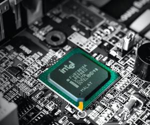 Intel darf vorerst wieder an Huawei liefern