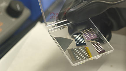 In diesen Test-Batterien ist die LLZO-Keramik eingebaut. Hier steckt ein enormes Potential für Alltagselektronik