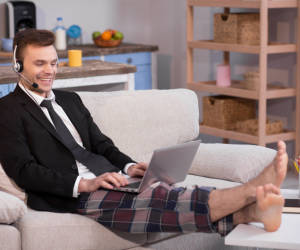 Arbeiten im Pyjama schadet der Produktivität nicht