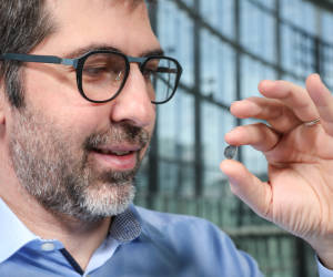 Künstliches Sehen dank Netzhautprothese und Computerbrille