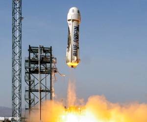 Amazon-Gründer Bezos nach All-Ausflug wieder auf der Erde gelandet