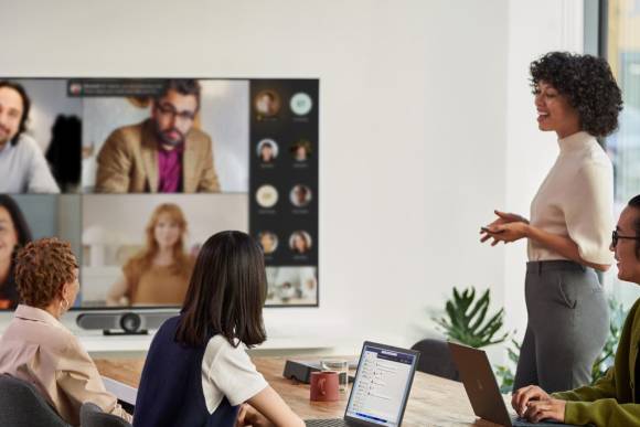 Eine Gruppe von Personen in einer Teams-Konferenz 