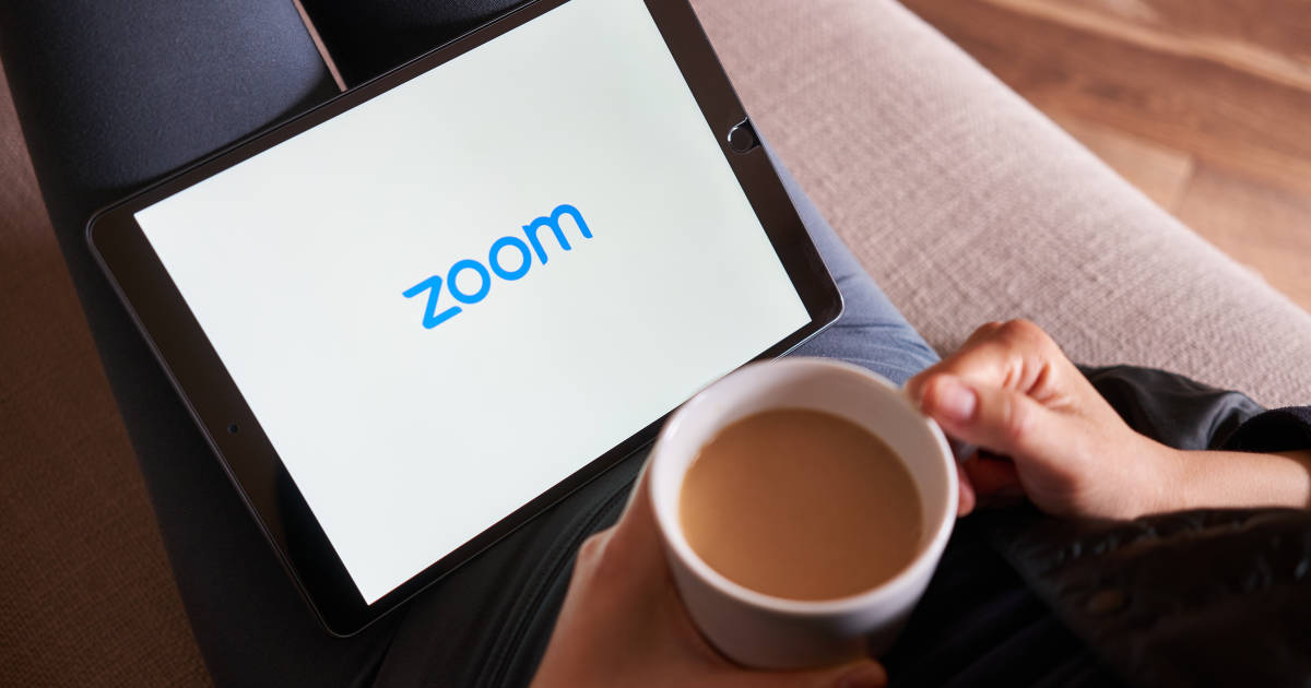 Komsa-und-Zoom-arbeiten-zusammen