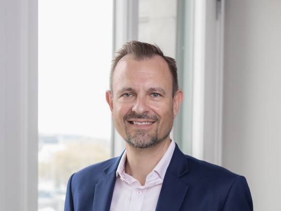 Viele Unternehmen haben Mühe, Cybersecurity strategisch zu verankern und mit der Business-Strategie in Einklang zu bringen, so Thomas Holderegger.