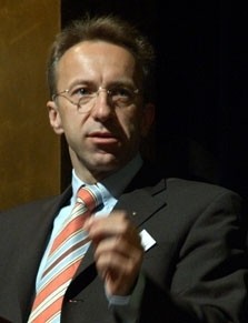 Peter Sany 110.jpg