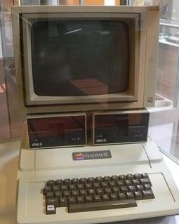 Apple II 5025.jpg
