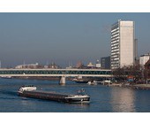 basel_rhein_dreirosenbruecke_bild_picswiss.ch_roland_zumbuehl.jpg