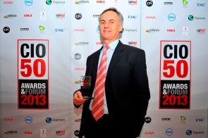 Emirates_Mercator_Naef_Patrick_Receiving_CIO_50_Award.jpg 