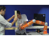 roboterarm_ikea_moebel.jpg
