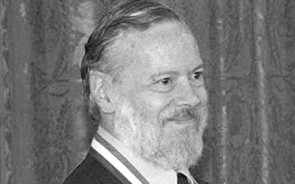 dennis_ritchie-teaser-bw.jpg 