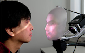 tumuenchen_Takaaki_Kuratate_maskenbot.jpg 