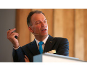Stefan_Regniet_Active_Sourcing_Handout_Swiss_Banking2011.jpg