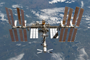 International_Space_Station_after_undocking_5.jpg 