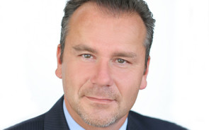 Hennige_Sven_Robert-Half.jpg 