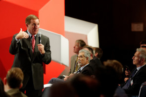 Oracle_Mark_Hurd_CloudWorld_Muenchen.jpg 