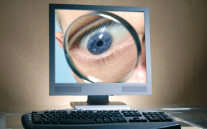 Bedarf_Lupe_PC_Monitor_Untersuchung_Teaser_BILD_FOTOLIA.jpg 