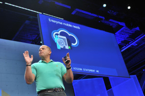 Microsoft_Anderson_Brad_at_TechEd_Web.jpg 