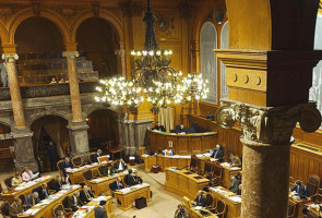 parlament.jpg 