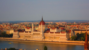 Budapest_Ungarn_Parlamentsgebaeude.jpg 