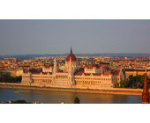 Budapest_Ungarn_Parlamentsgebaeude.jpg
