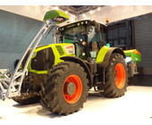 Claas_830_Axion_at_Cebit_2015_500.jpg