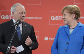 CeBIT-2016_Schneider-Ammann_Merkel-1_web.jpg 