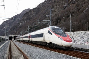 sbb-zug-gotthard-basistunnel.jpg 