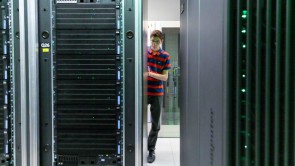 Rechenzentrum_Karim_Zade_ETH-Lausanne-klein.jpg 