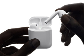 TI7-AirPods.jpg 