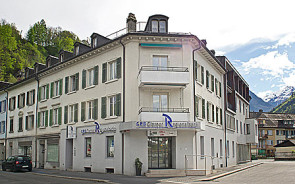 Glarner_Regionalbank_schwanden1.jpg 