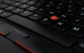 Lenovo_Tastatur_Trackpoint.jpg 