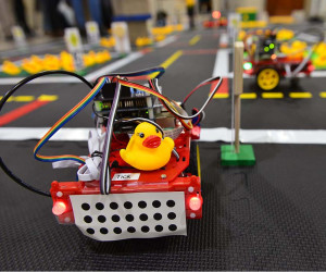 ETH testet autonome Fahrzeugflotten im «Entchen-Labor »