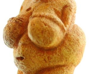 Facebook zensuriert prähistorische Figur und entschuldigt sich