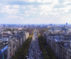 Frankreich will Apple und Google verklagen