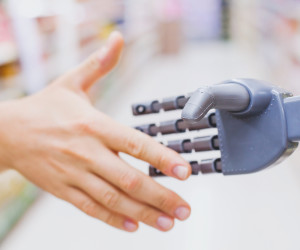 Erste Nerven für Roboter aus Schweizer Super-Faser