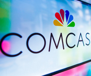 Comcast sichert sich einen ersten Anteil von gut 30 Prozent an Sky